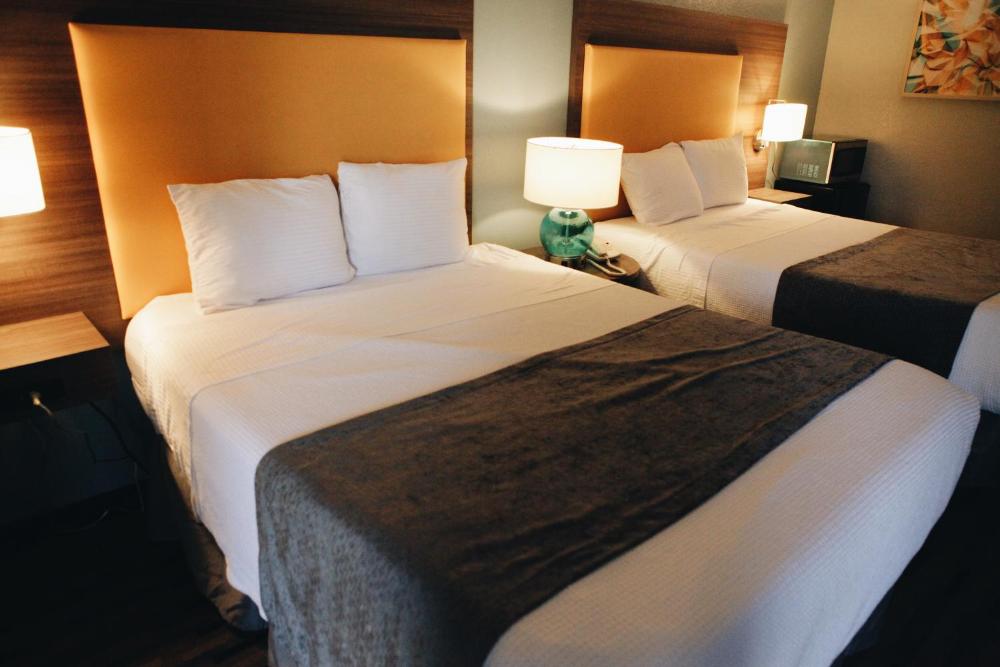 Two Double Beds (Remodeled) - Non-Smoking interior